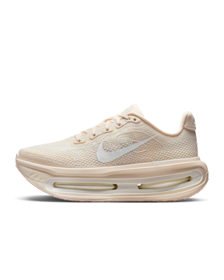 W+NIKE+VOMERO+PREMIUM+ESS.png